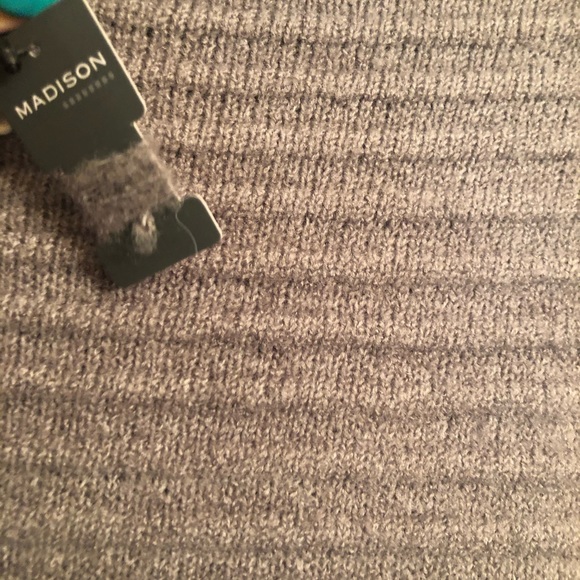 Madison Gray Mockneck Ottoman Sweater Size M L XL - Picture 6 of 11